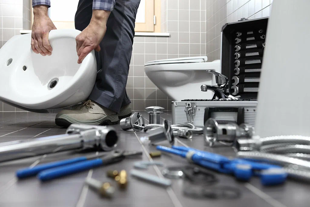 Professional bathroom plumbing repair in Cerritos